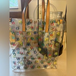 Dooney & Bourke IT clear lunch bag / tote